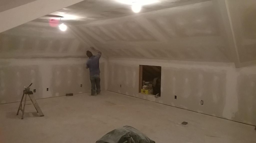 Finishing an attic area to transform it into a hom