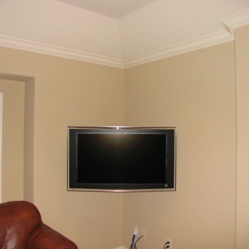 Yes, we can mount TV's in the corner