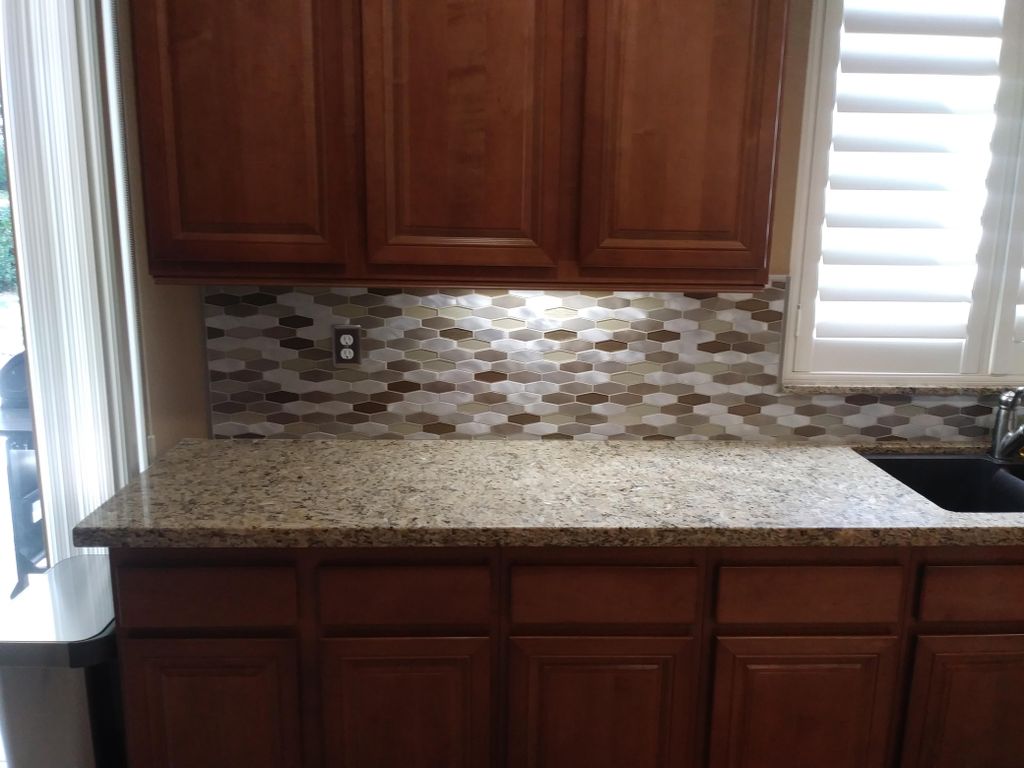 AFTER........ i installing Mosaic backsplash, the 