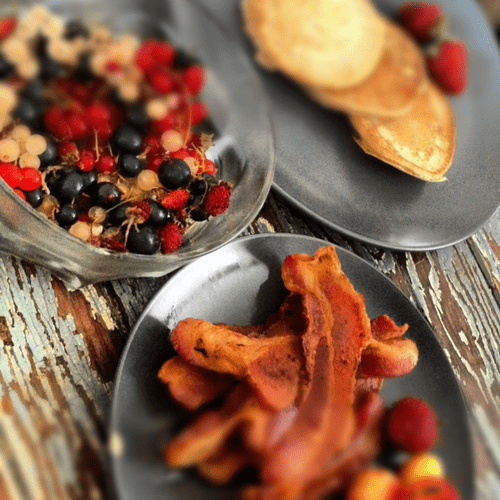 breakfast with organic currants, grain free pancak