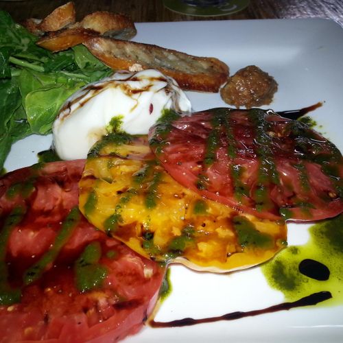 Heirloom Tomato Caprese Salad with Fresh Burrata