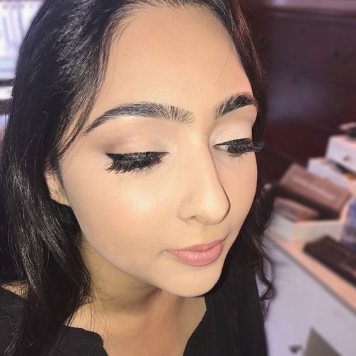 Light eyeshadow with bold liner