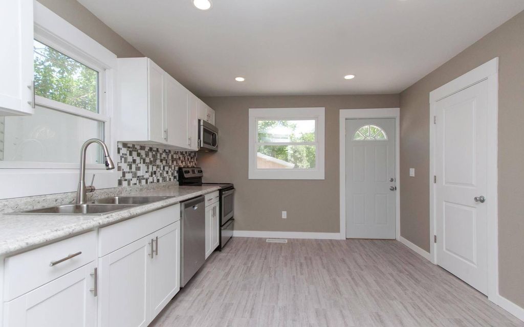 Fresh paint and trim job 