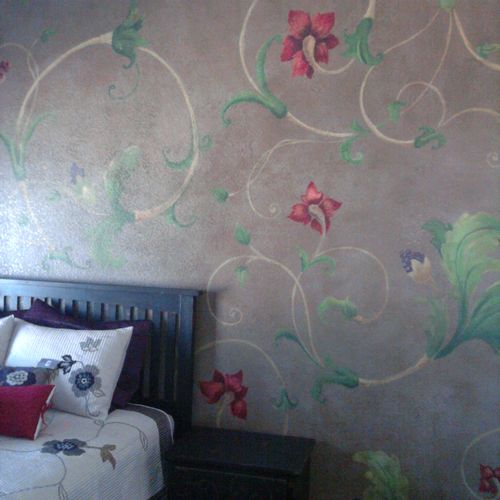 floral design on guest bedroom