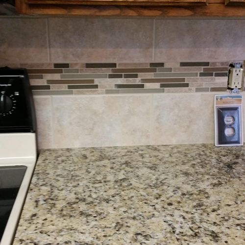 Maple Valley Residence - Granite counter top w/ fu
