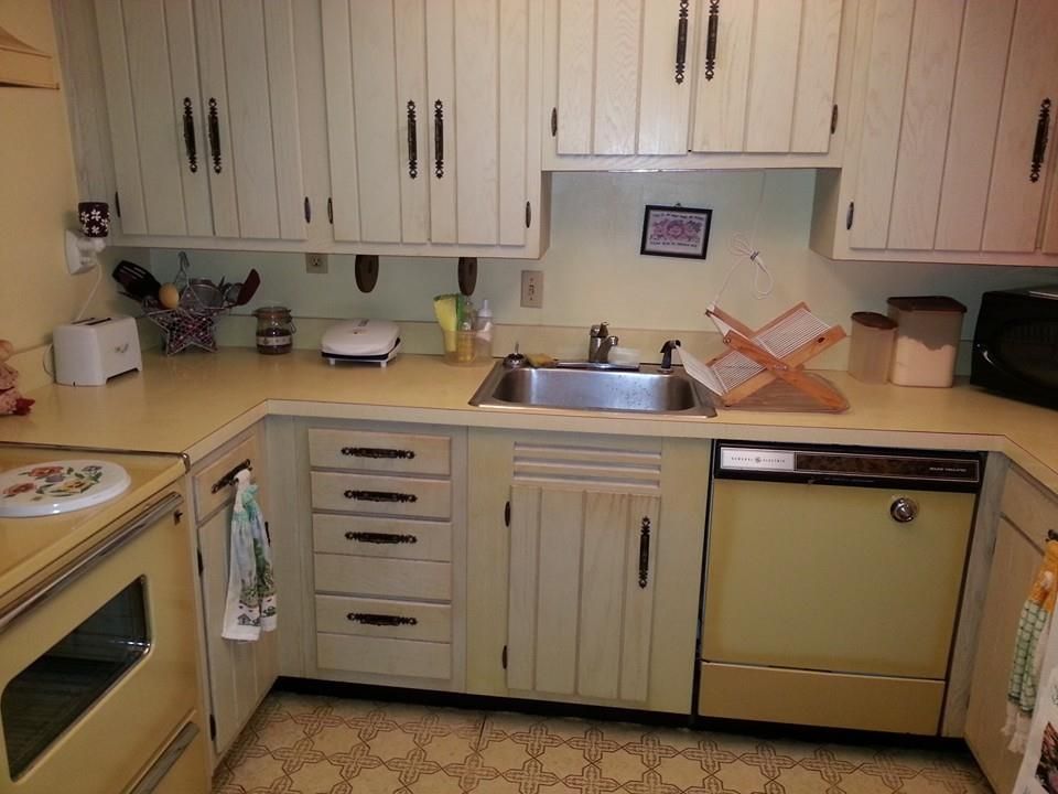 This is after I cleaned the kitchen. Beautiful!!