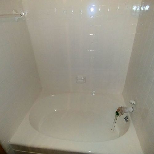 Bathtub and Shower Stall Refinish