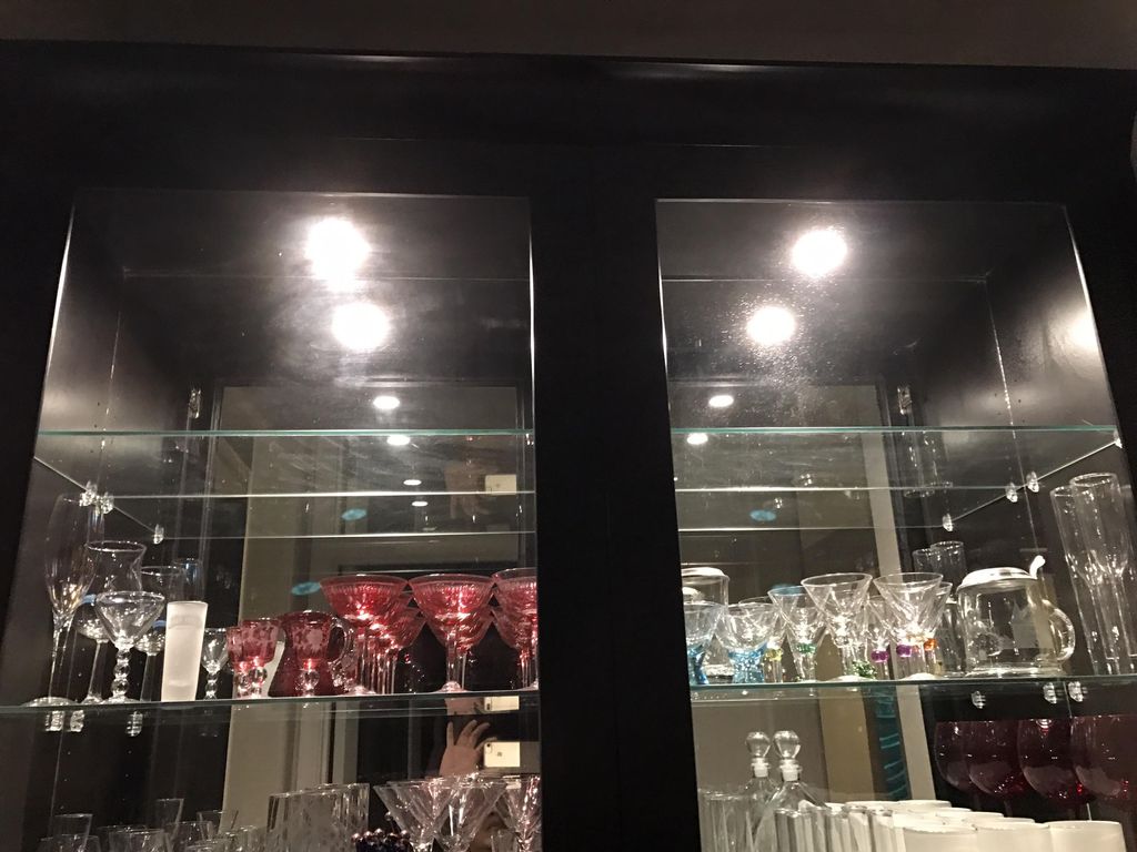 Cabinet lights 