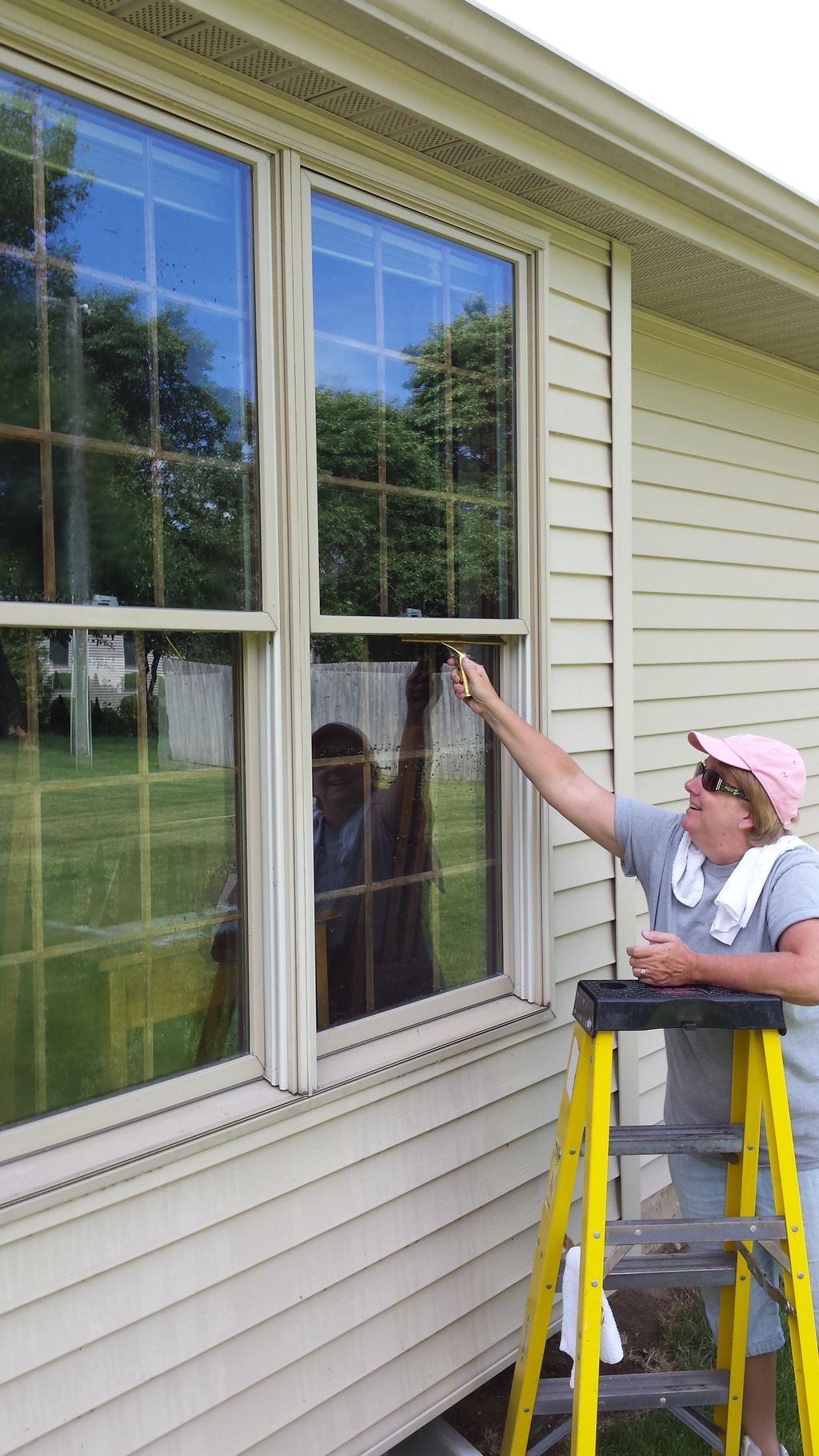 Just look at the reflection in that window!