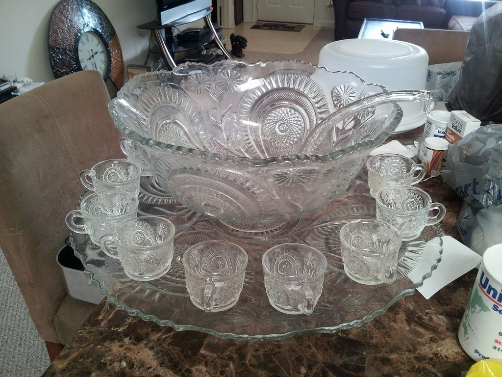 Punch serving Display