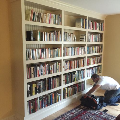 Design & build new bookshelf space