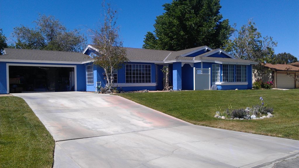 This an house I just finished painting for a thumb