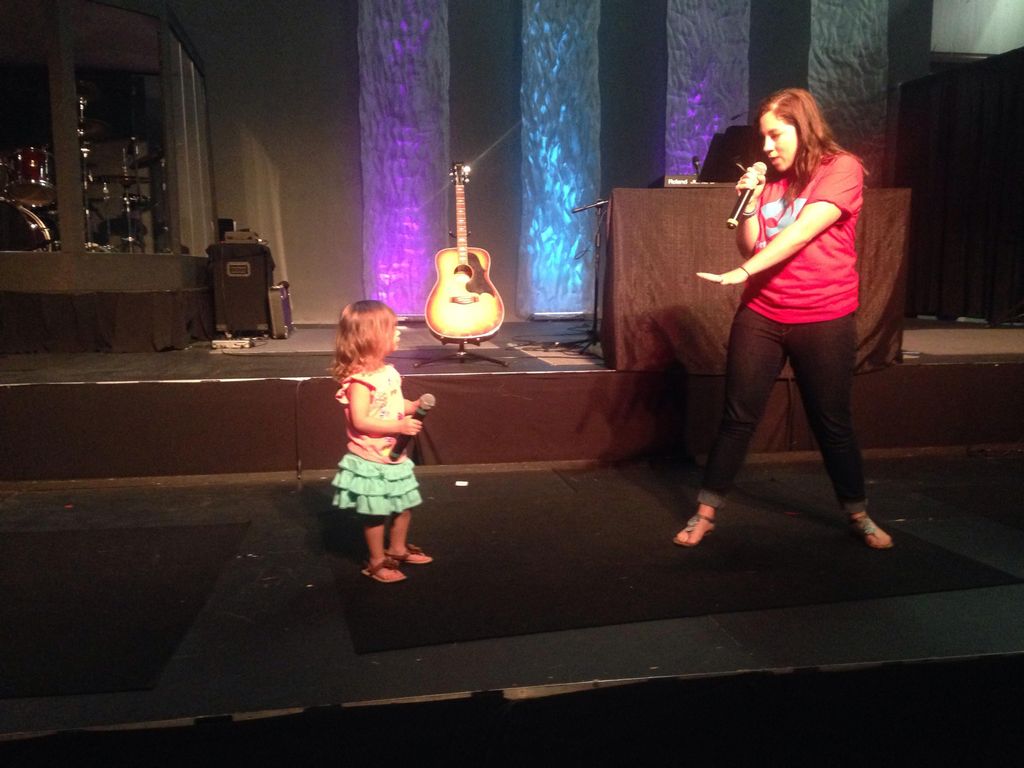SingUSA vocal coach, Lauren, singing "Let It Go" w