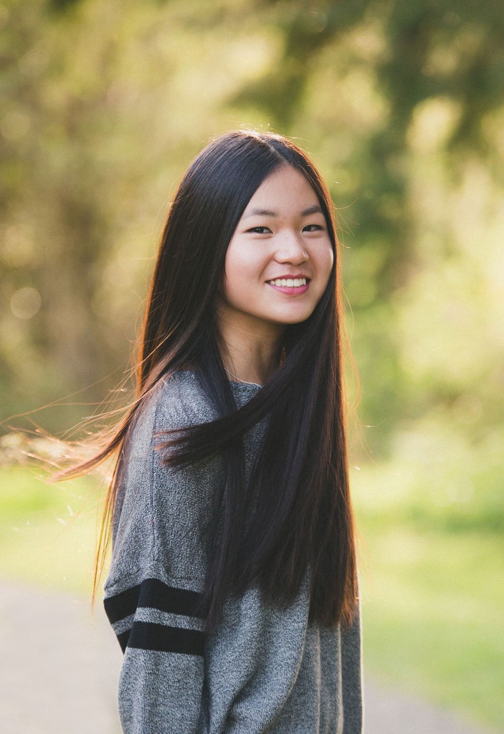 High school senior photo session in Redmond (© Jen