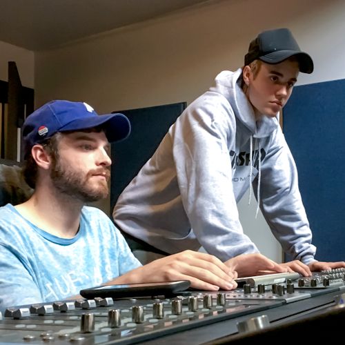 Justin Bieber recording a new track while in town 