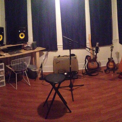This is my teaching studio. Full audio and video r