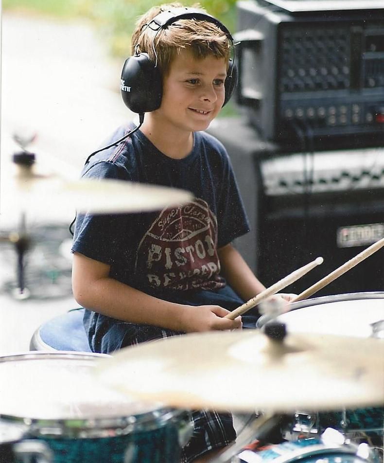 Students perform at Cedarburg Music's annual Summe