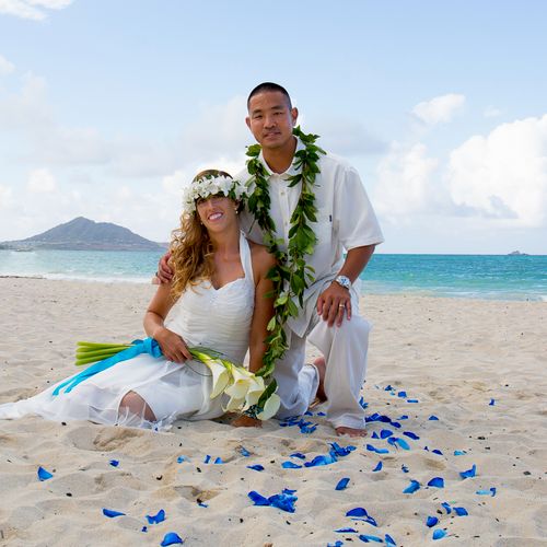 Beach wedding, Hawaii.
