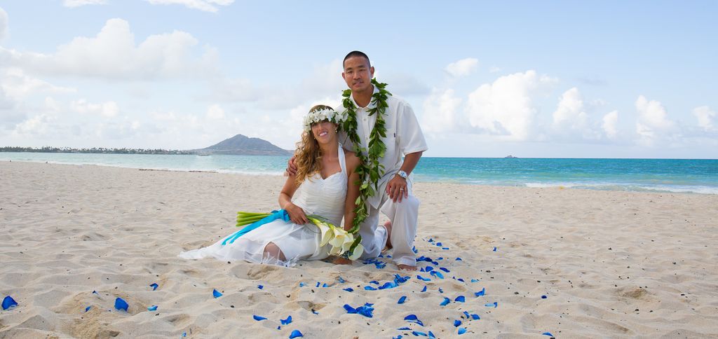 Beach wedding, Hawaii.
