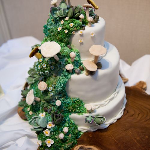 Swedish woodlands themed wedding cake with all-sug