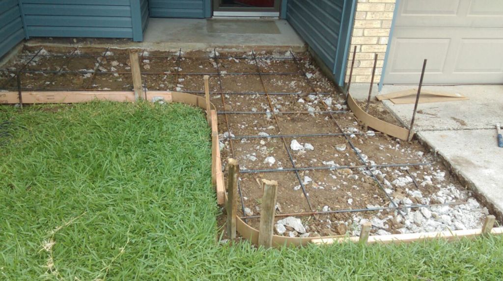 Re-Do Sidewalk/Front Patio. Prepping stage. Phase 