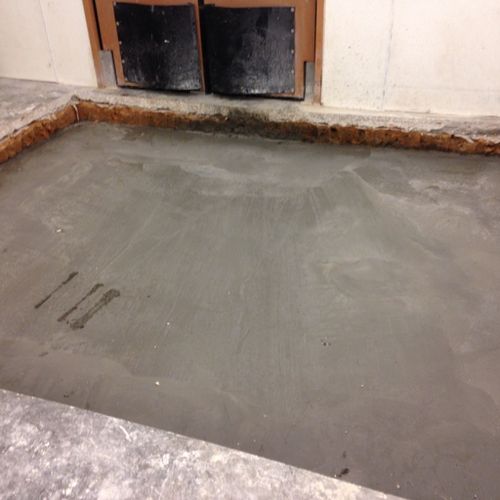 first layer of pour back for freezer floor interio