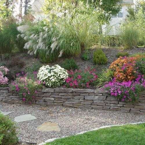 Flagstone wall/Landscaping