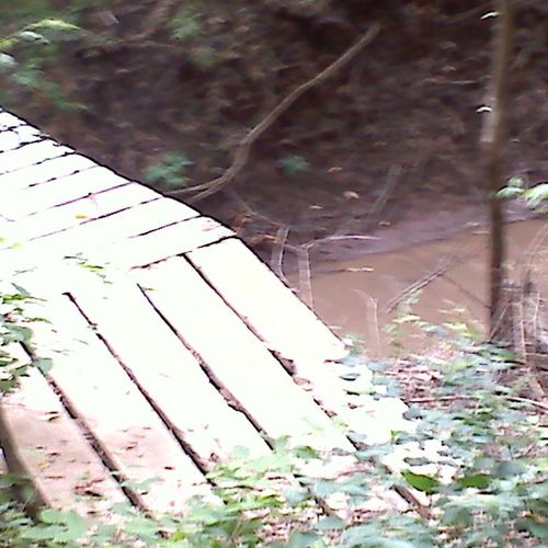 Building of a wooden bridge on private land for pr