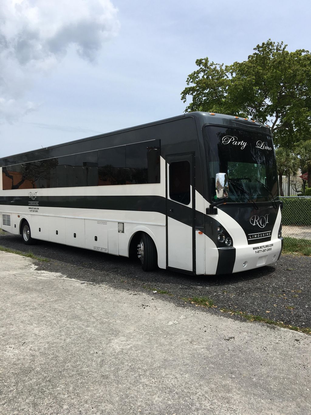 40 Passenger limo party bus