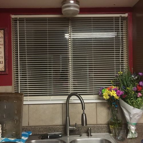 old light above sink