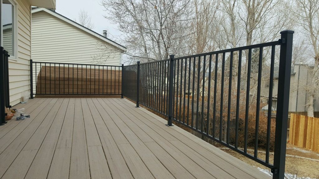Deck railing