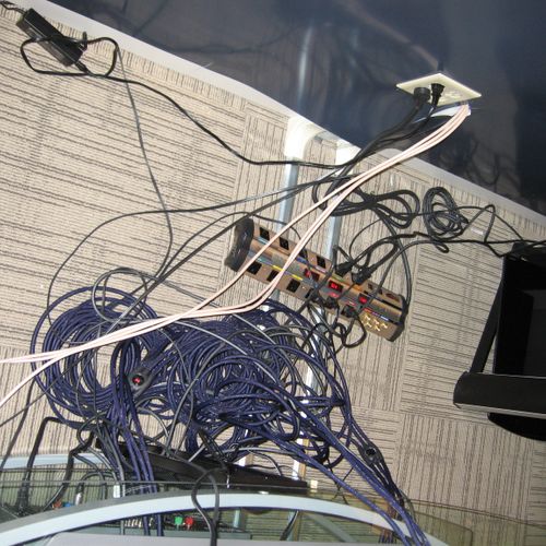 Wire Management (BEFORE)