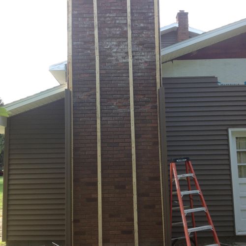 Building out chimney for vinyl siding