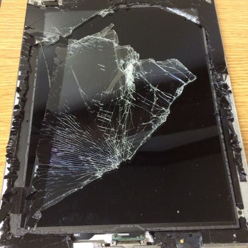 iPad broke screen 1