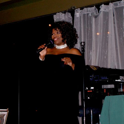 Karen Cobb singing in a Palm Spring nightclub