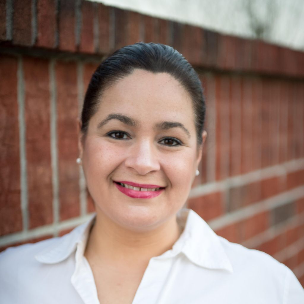 Belinda Vargas-Cruz, Realtor @ La Rosa Realty, LLC
