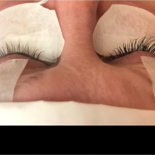 Before and After classic lash extensions