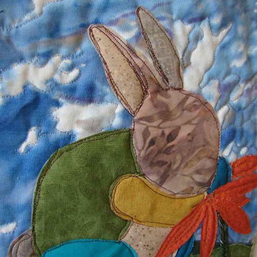 Rabbit in raw-edge applique. Block can be turned i