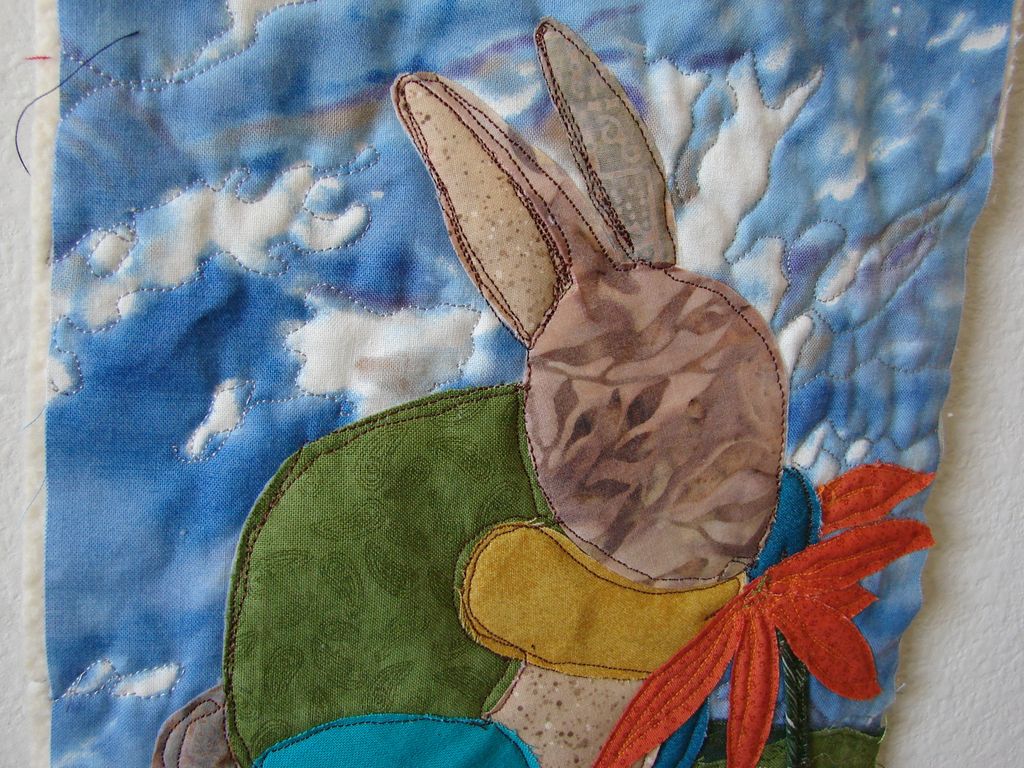 Rabbit in raw-edge applique. Block can be turned i