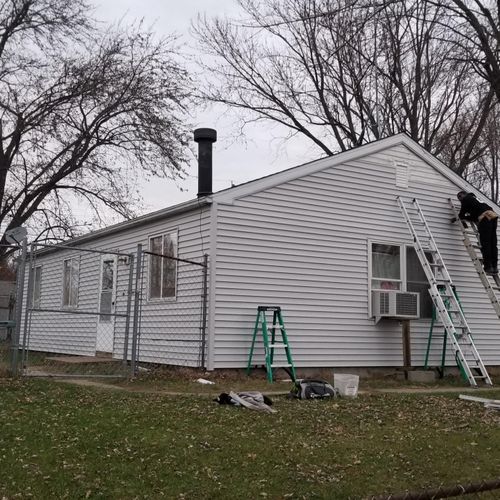 REPLACEMENT SIDING & POWER WASH