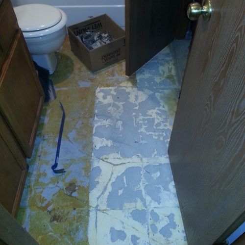 A small bathroom tile job begins!