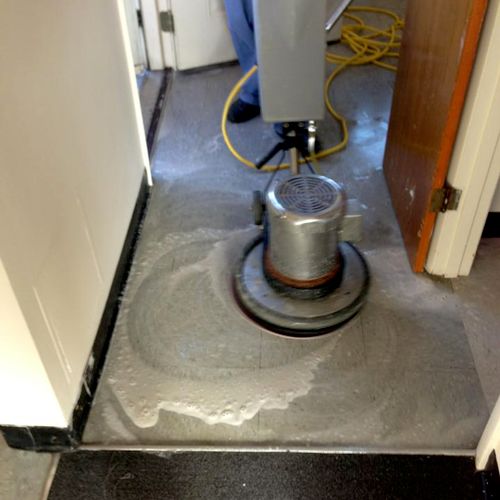 Seven Cleaning provides high quality floor cleanin
