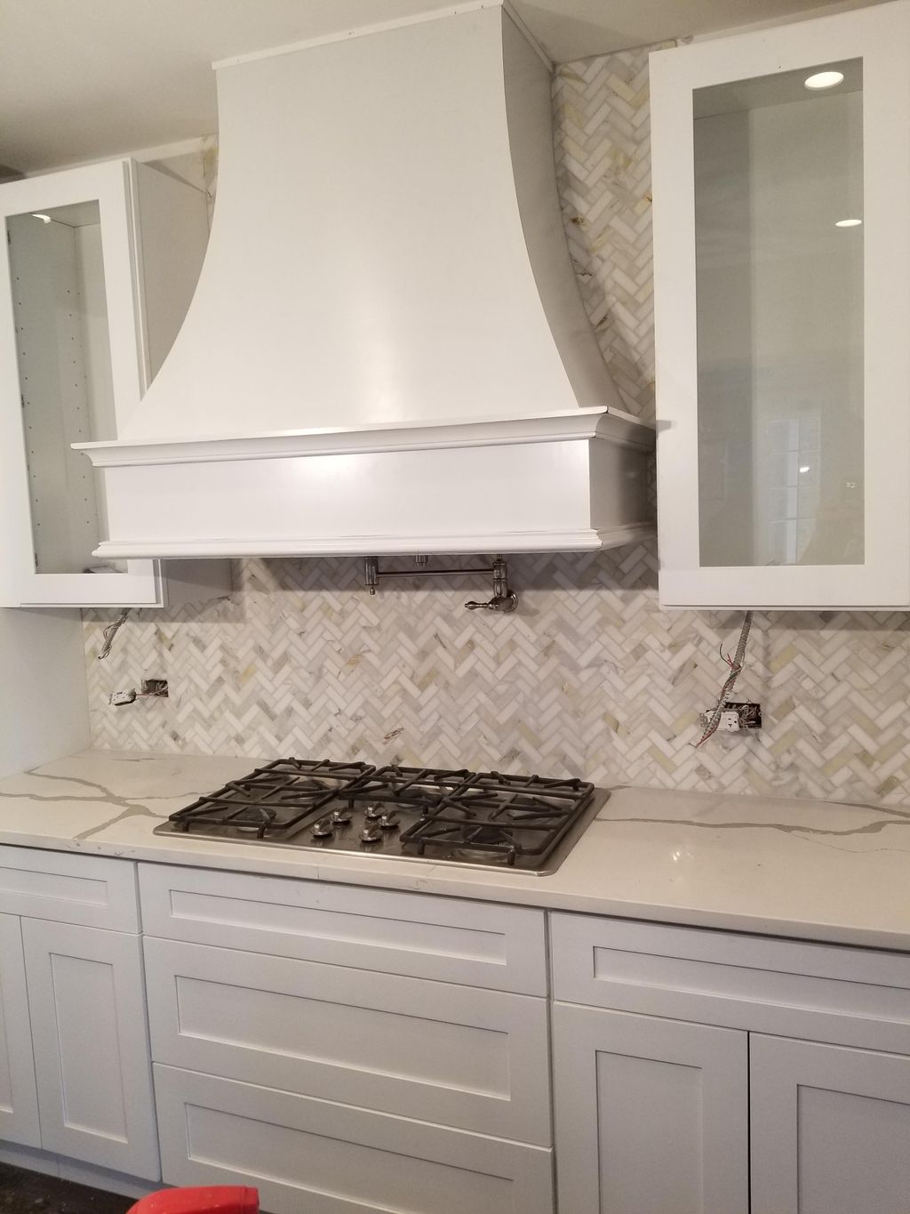 cabinet install with extractor bell