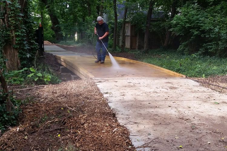 Pressure washing at the University of Kentucky