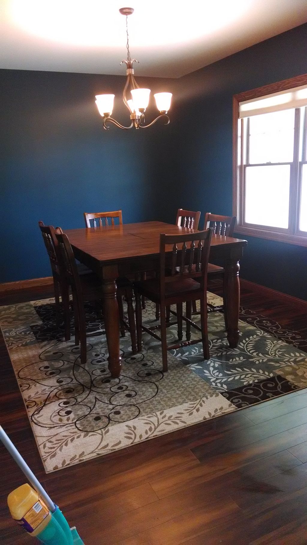 Beautiful and Crisp Clean Dining Room