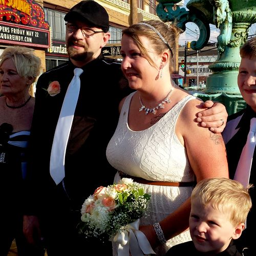 Angie & Joe chose to be married in Fountain Square
