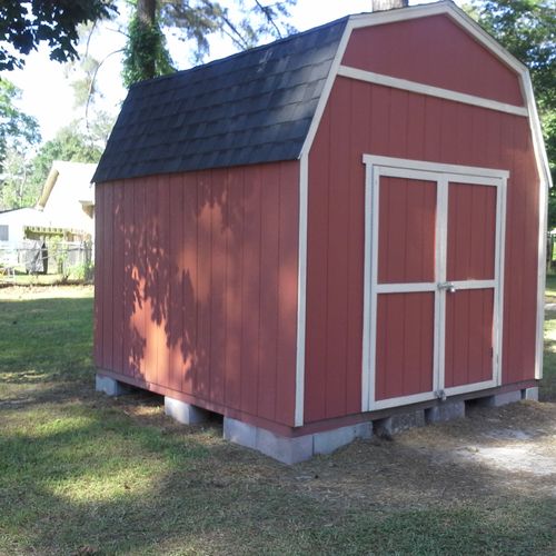 Small utility barn