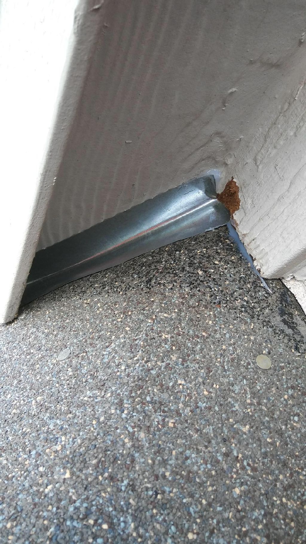 Properly sealed roof intersects had no gaps and ar