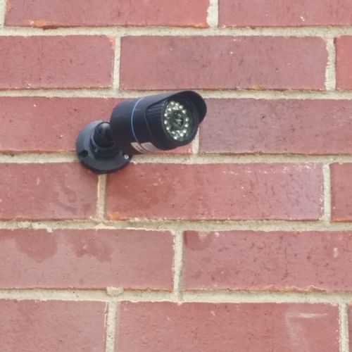 A outdoor bullet camera that gives excellent quali