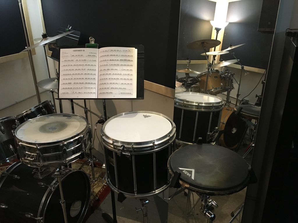Teaching studio fully equipped with snare drums an
